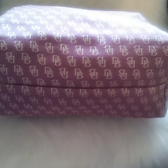 Dooney & Bourke Pink Signature Handbag - Picture 4 of 8